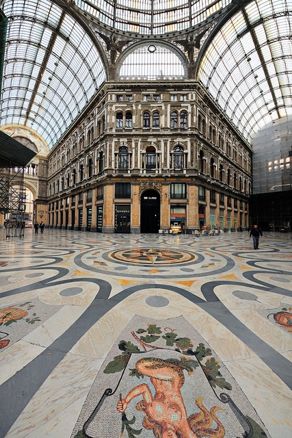 galleria umberto interno